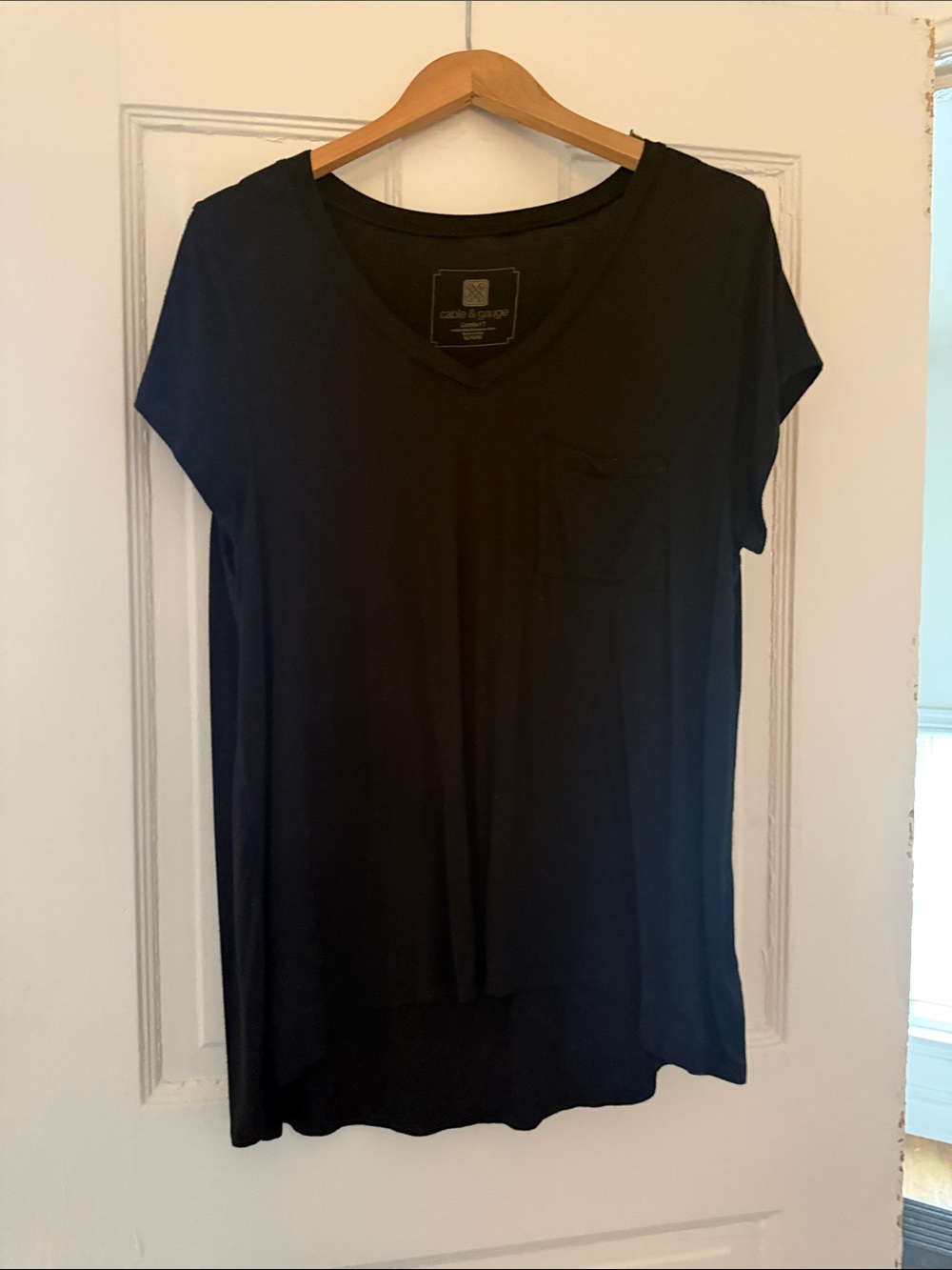 Cable & Gauge Black V-Neck Short Sleeve Pocket Tee Butter Soft!!